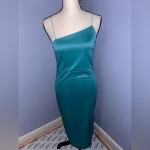 NEVER BEEN WORN amazon dress size small